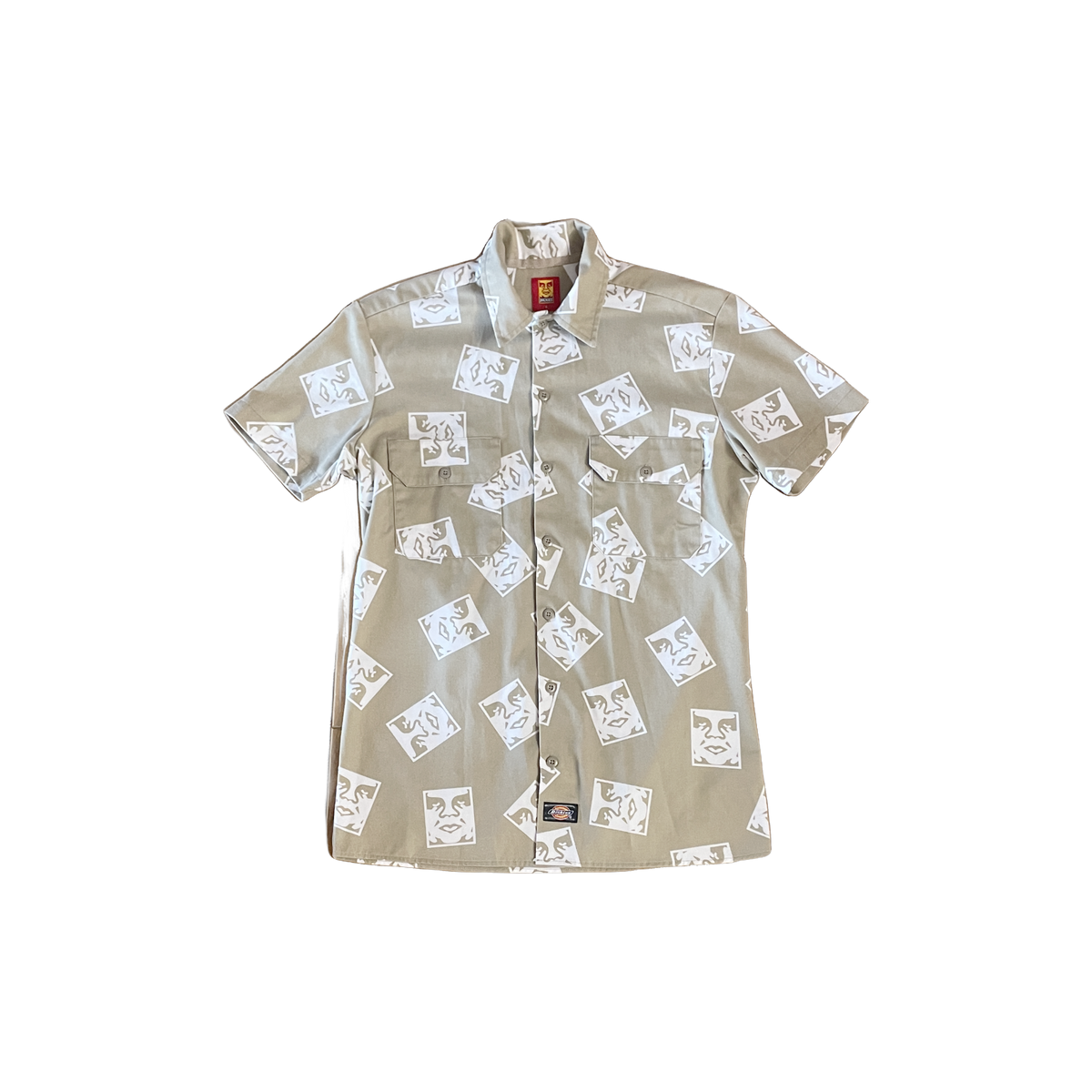 Chemise Dickies x Obey collaboration beige et blanc motif all-over - vue face