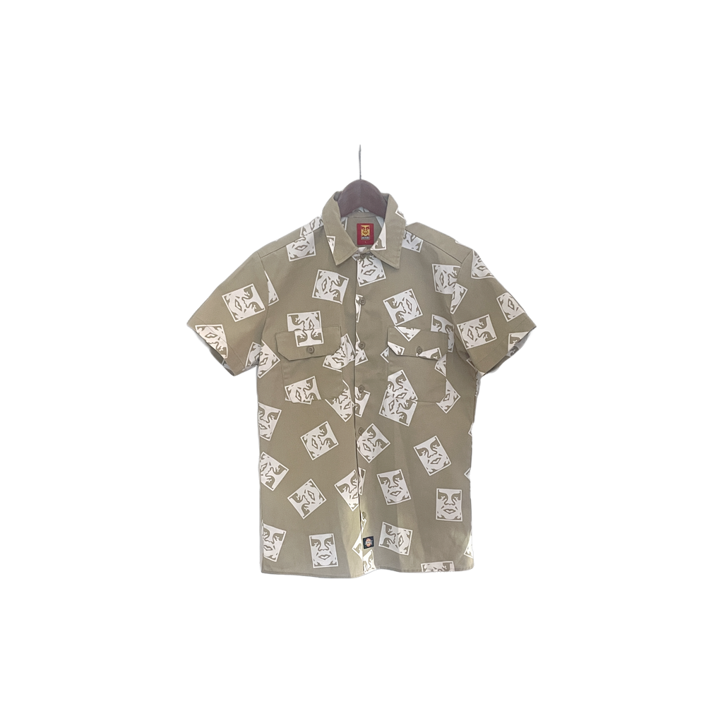 Chemise Dickies x Obey collaboration beige et blanc motif all-over - vue face