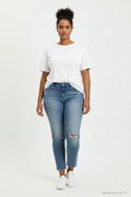 Jean Levi's Slim cuffed bleu - vue de face sur mannequin