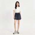 Jupe courte Esprit en jean vintage taille FR34 portée sur mannequin — vue de face