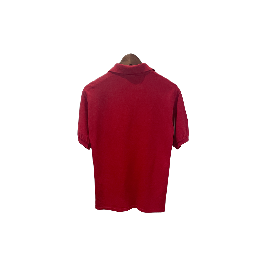 Polo Lacoste rouge - vue de dos